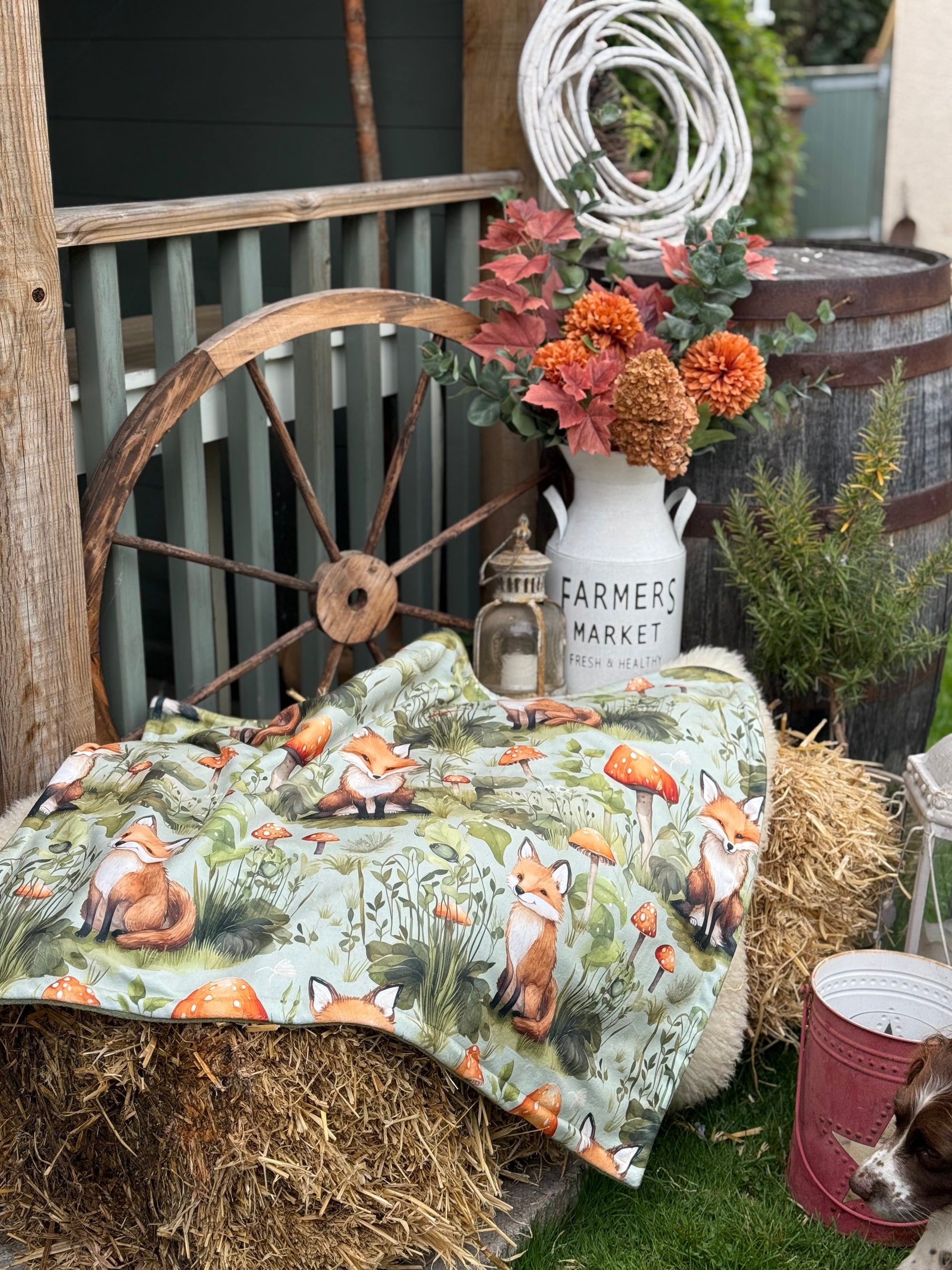 Bodhi & The Birchtree Polar Fleece Blanket - Foxes & Mushrooms & Avocado - Bodhi & The Birchtree