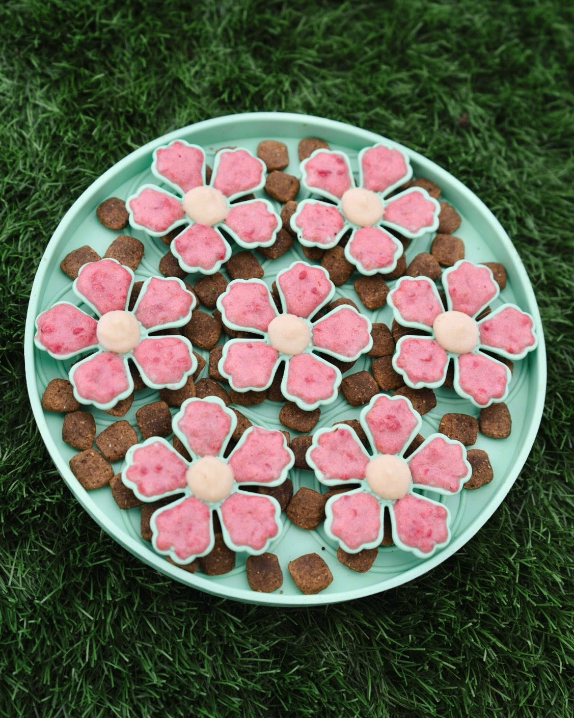 Flower Snuffle Mat In Pastel Teal - Bodhi & The Birchtree