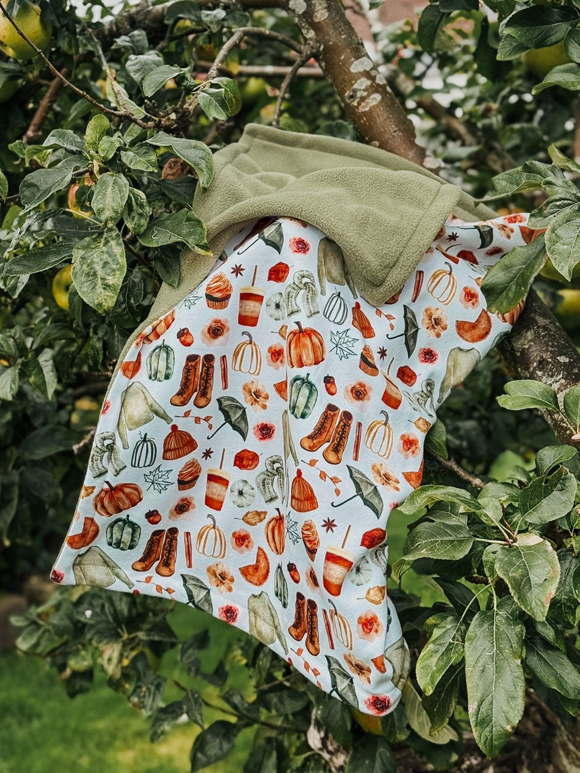 Bodhi & The Birchtree Polar Fleece Blanket - Cosy Fall & Avocado - Bodhi & The Birchtree