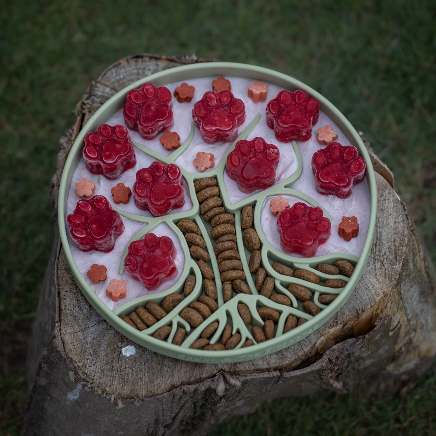 Bodhi & The Birchtree The Evergreen Collection - Foliage Slow Feeder Bowl