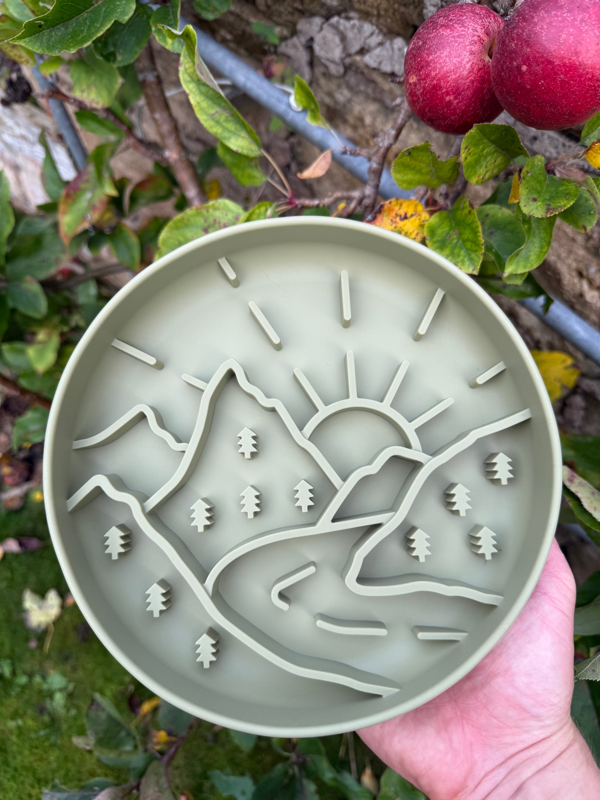 Mountain Enrichment Bowl In Fern - Bodhi & The Birchtree
