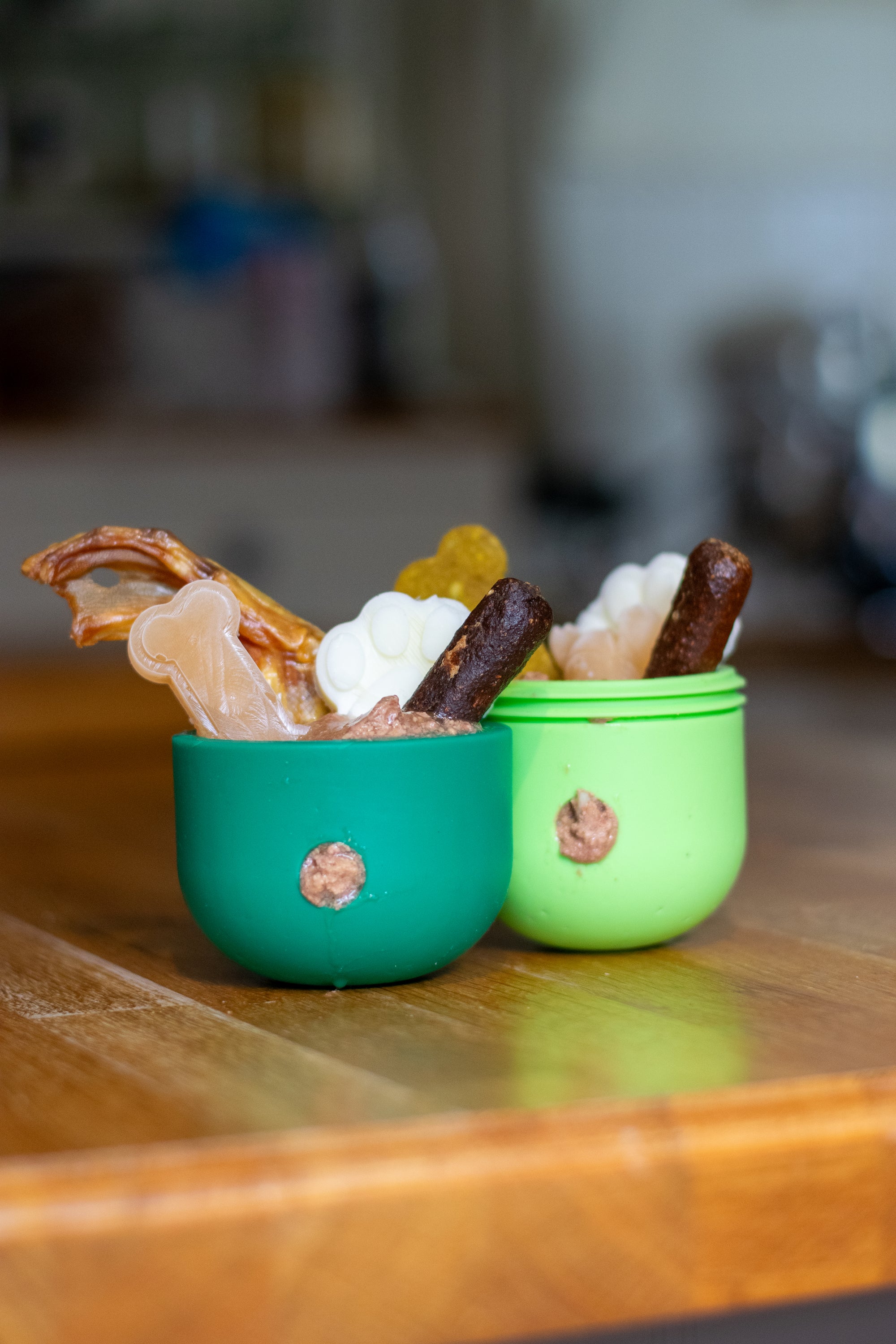 Food Dispenser &amp; Slow Feeder Light &amp; Spruce Green - Bodhi &amp; The Birchtree