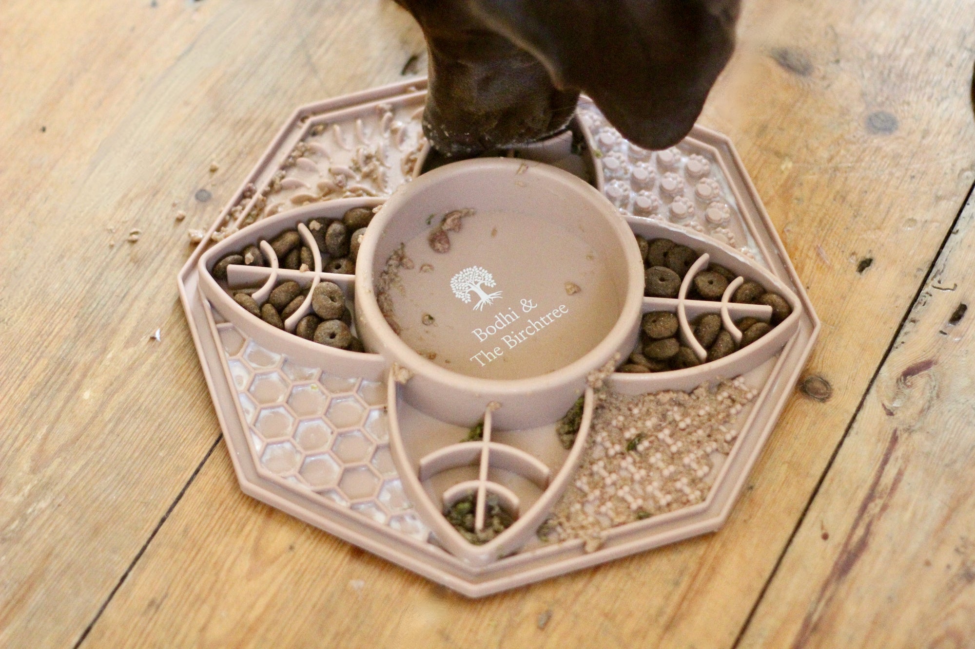 Bodhi &amp; The Birchtree Mandala Slow Feeder In Dusky Pink - Bodhi &amp; The Birchtree