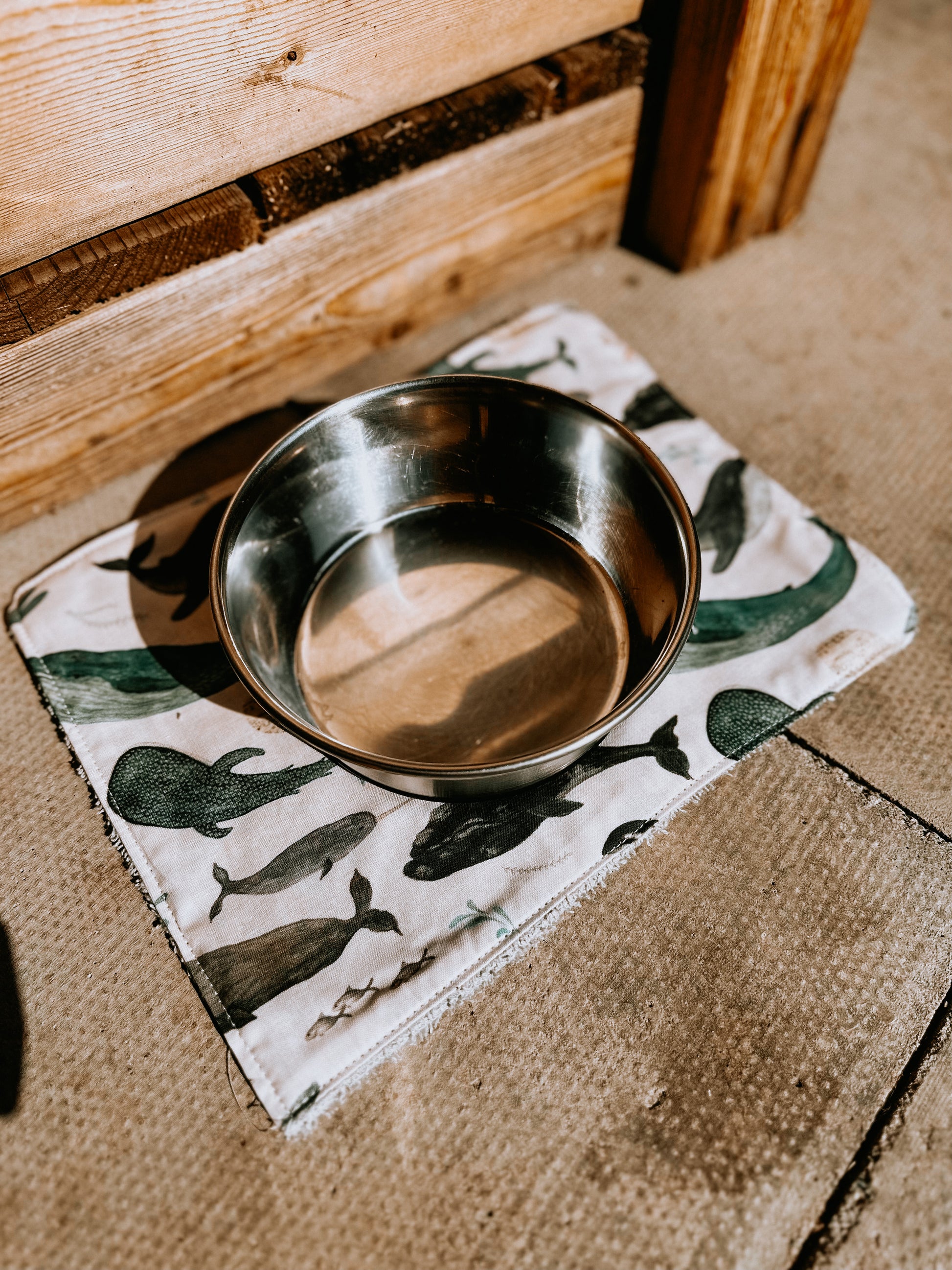 Bodhi & The Birchtree Single Bowl Mat In Whale Song - Bodhi & The Birchtree